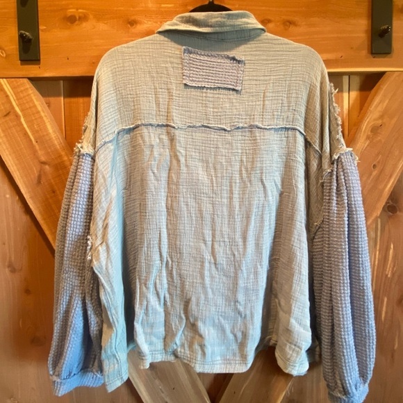 NWOT POL Loose Fit Button Up Long Sleeve Top, Blue, Size L - Picture 5 of 9